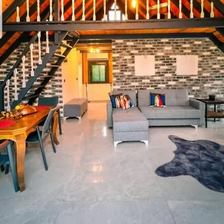 בית נופש Countryhillsbungalov *